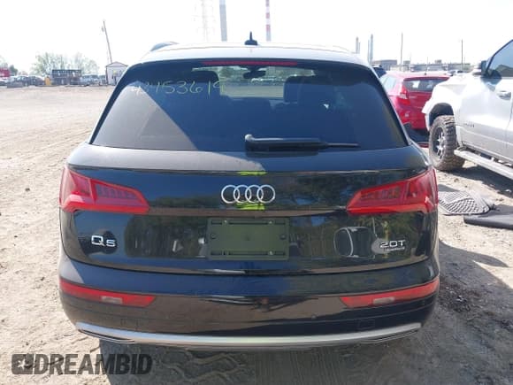 ✅ 2018 Audi Q5 Prestige • VIN: WA1CNAFY2J2099597 • Lot: 43453619. Listed on IAAI with 82,168 mi. Free auction sales archive from the USA and detailed vehicle history report at DreamBid. Image 16.