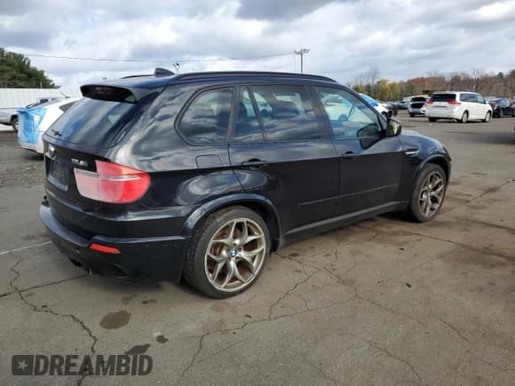 ✅ 2010 BMW X5 M • VIN: 5YMGY0C57ALK25988 • Лот: 92280415. Опубликован ранее на Copart с пробегом 167 858 миль. Бесплатный доступ к архиву аукционных продаж из США и подробный отчёт об истории автомобиля на DreamBid. Изображение 3.