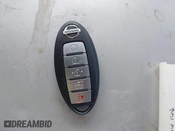 ✅ 2017 Nissan Rogue SV • VIN: JN8AT2MT3HW407593 • Lot: 42356342. Listed on IAAI with 123,837 mi. Free auction sales archive from the USA and detailed vehicle history report at DreamBid. Image 11.