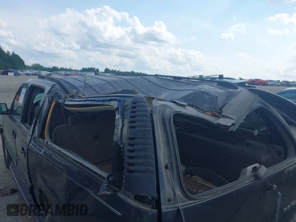 ✅ 2003 Chevrolet Suburban LS • VIN: 1GNFK16Z03J277625 • Лот: 42660207. Опубликован ранее на IAAI с пробегом 210 339 миль. Бесплатный доступ к архиву аукционных продаж из США и подробный отчёт об истории автомобиля на DreamBid. Изображение 6.