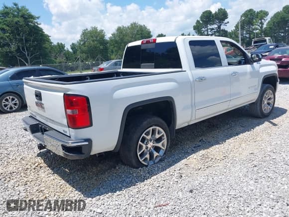 ✅ 2015 GMC Sierra 1500 SLT • VIN: 3GTU2VEC6FG425285 • Lot: 42717541. Listed on IAAI with 109,135 mi. Free auction sales archive from the USA and detailed vehicle history report at DreamBid. Image 4.