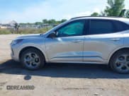 ✅ 2024 Ford Escape ST-Line • VIN: 1FMCU9MN1RUB32553 • Lot: 42800529. Wystawiony na IAAI z przebiegiem 29 437 mil. Bezpłatny archiwum sprzedaży aukcyjnych z USA i szczegółowy raport historii pojazdu na DreamBid. Zdjęcie 14.