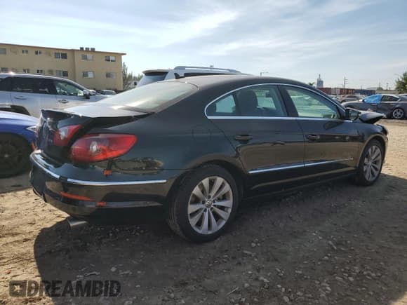 ✅ 2009 Volkswagen CC 4Motion • VIN: WVWGU73CX9E526024 • Lot: 80980873. Wystawiony na Copart z przebiegiem 238 089 mil. Bezpłatny archiwum sprzedaży aukcyjnych z USA i szczegółowy raport historii pojazdu na DreamBid. Zdjęcie 3.