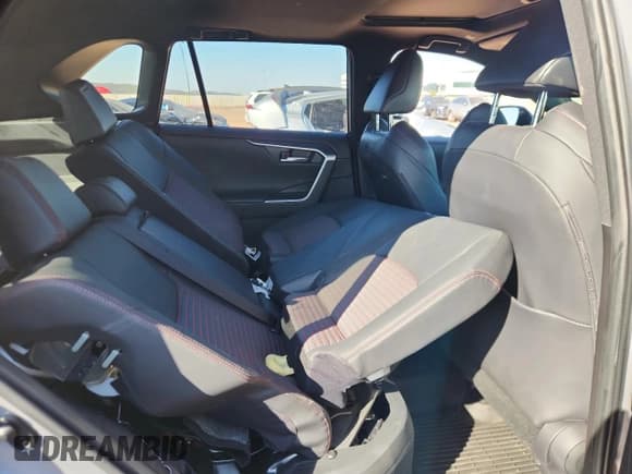 ✅ 2024 Toyota RAV4 XSE • VIN: JTMEB3FV5RD196978 • Лот: 90852765. Опубликован ранее на Copart с пробегом 21 838 миль. Бесплатный доступ к архиву аукционных продаж из США и подробный отчёт об истории автомобиля на DreamBid. Изображение 10.