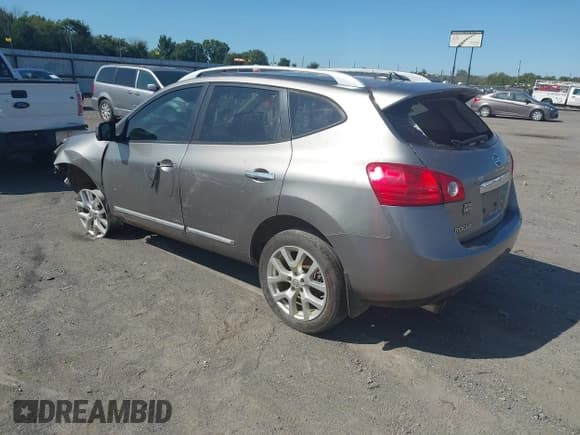 ✅ 2013 Nissan Rogue S • VIN: JN8AS5MTXDW518043 • Lot: 43142366. Wystawiony na IAAI z przebiegiem 185 561 mil. Bezpłatny archiwum sprzedaży aukcyjnych z USA i szczegółowy raport historii pojazdu na DreamBid. Zdjęcie 3.