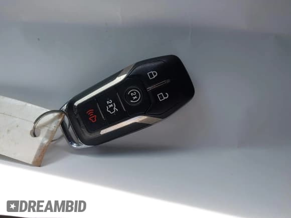 ✅ 2013 Lincoln MKZ Hybrid • VIN: 3LN6L2LUXDR800723 • Lot: 43754240. Wystawiony na IAAI z przebiegiem 149 802 mil. Bezpłatny archiwum sprzedaży aukcyjnych z USA i szczegółowy raport historii pojazdu na DreamBid. Zdjęcie 11.