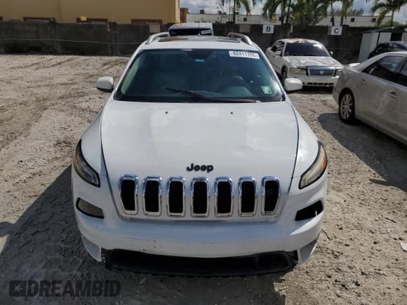 ✅ 2014 Jeep Cherokee Latitude • VIN: 1C4PJLCB1EW170382 • Лот: 82411705. Опубликован ранее на Copart с пробегом 159 408 миль. Бесплатный доступ к архиву аукционных продаж из США и подробный отчёт об истории автомобиля на DreamBid. Изображение 5.