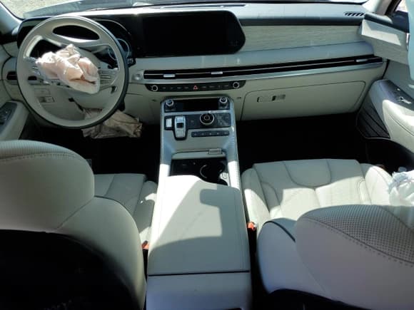 ✅ 2024 Hyundai Palisade Calligraphy • VIN: KM8R7DGE1RU756031 • Лот: 77303004. Опубликован ранее на Copart с пробегом 8 560 миль. Бесплатный доступ к архиву аукционных продаж из США и подробный отчёт об истории автомобиля на DreamBid. Изображение 8.