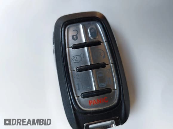 ✅ 2017 Chrysler Pacifica Limited • VIN: 2C4RC1GG2HR504235 • Lot: 43677399. Wystawiony na IAAI z przebiegiem 121 612 mil. Bezpłatny archiwum sprzedaży aukcyjnych z USA i szczegółowy raport historii pojazdu na DreamBid. Zdjęcie 11.