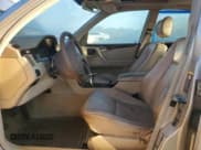 ✅ 2001 Mercedes-Benz E 320 • VIN: WDBJF70J91B327957 • Лот: 53450375. Опубликован ранее на Copart с пробегом 260 389 миль. Бесплатный доступ к архиву аукционных продаж из США и подробный отчёт об истории автомобиля на DreamBid. Изображение 7.