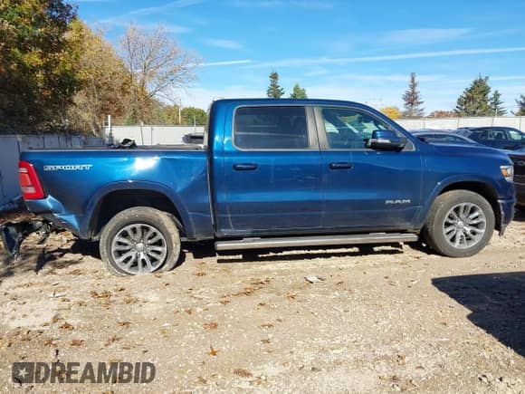 2020 Ram 1500 Laramie с VIN 1C6SRFJTXLN219802, выставлен на аукционе IAAI как лот 43533015 с пробегом 55 908 миль миль и . История ставок и продаж доступна на DreamBid. Изображение 13.