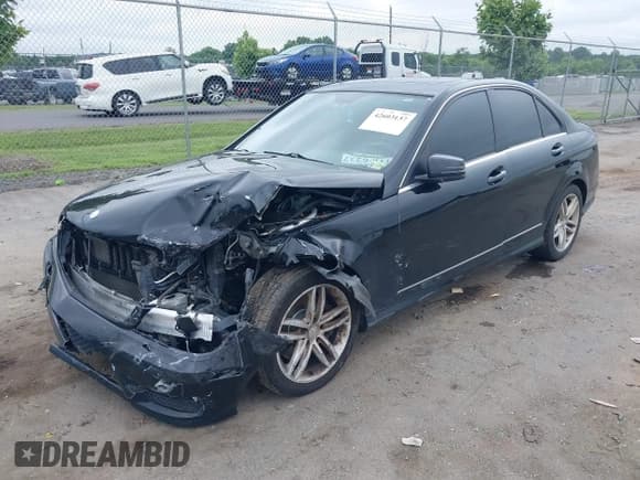 ✅ 2013 Mercedes-Benz C 300 Sport • VIN: WDDGF8ABXDR296387 • Lot: 42603137. Listed on IAAI with 163,923 mi. Free auction sales archive from the USA and detailed vehicle history report at DreamBid. Image 2.