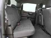 ✅ 2021 Chevrolet Silverado 1500 Custom • VIN: 1GCPWBEK9MZ356810 • Lot: 68623204. Wystawiony na Copart z przebiegiem 71 977 mil. Bezpłatny archiwum sprzedaży aukcyjnych z USA i szczegółowy raport historii pojazdu na DreamBid. Zdjęcie 11.