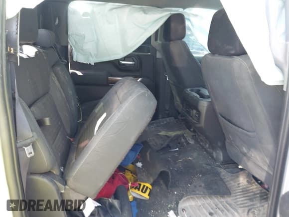 ✅ 2021 Chevrolet Silverado 1500 RST • VIN: 3GCUYEED3MG242351 • Lot: 43555641. Wystawiony na IAAI z przebiegiem 65 009 mil. Bezpłatny archiwum sprzedaży aukcyjnych z USA i szczegółowy raport historii pojazdu na DreamBid. Zdjęcie 8.