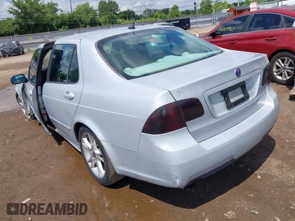 ✅ 2008 Saab 9-5 • VIN: YS3ED49G183501807 • Lot: 42900905. Wystawiony na IAAI z przebiegiem 189 376 mil. Bezpłatny archiwum sprzedaży aukcyjnych z USA i szczegółowy raport historii pojazdu na DreamBid. Zdjęcie 3.