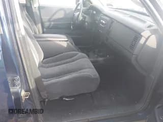 ✅ 2004 Dodge Dakota Sport • VIN: 1D7HG38N94S607983 • Lot: 42082768. Wystawiony na IAAI z przebiegiem 121 236 mil. Bezpłatny archiwum sprzedaży aukcyjnych z USA i szczegółowy raport historii pojazdu na DreamBid. Zdjęcie 5.
