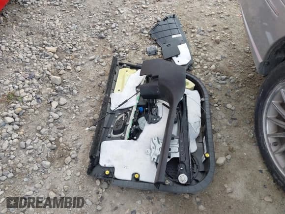 ✅ 2015 Chevrolet Cruze LT • VIN: 1G1PC5SB5F7142533 • Lot: 43564069. Listed on IAAI with 133,279 mi. Free auction sales archive from the USA and detailed vehicle history report at DreamBid. Image 12.