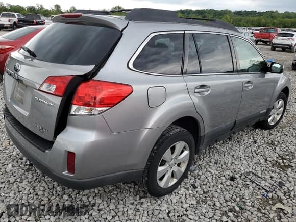 ✅ 2010 Subaru Outback Premium • VIN: 4S4BRCBC6A3329286 • Lot: 55616695. Listed on Copart with Not provided. Free auction sales archive from the USA and detailed vehicle history report at DreamBid. Image 3.