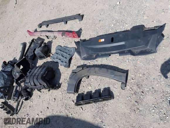 2023 Mitsubishi Outlander SEL z VIN JA4J3VA84PZ021608, wystawiony jako IAAI lot #43251123 z przebiegiem 147 636 mil mil oraz . Historia ofert i sprzedaży dostępna na DreamBid. Obrazek 12.