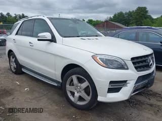 ✅ 2015 Mercedes-Benz M 400 • VIN: 4JGDA5GB2FA575010 • Lot: 42373347. Wystawiony na IAAI z przebiegiem 117 031 mil. Bezpłatny archiwum sprzedaży aukcyjnych z USA i szczegółowy raport historii pojazdu na DreamBid. Zdjęcie 1.