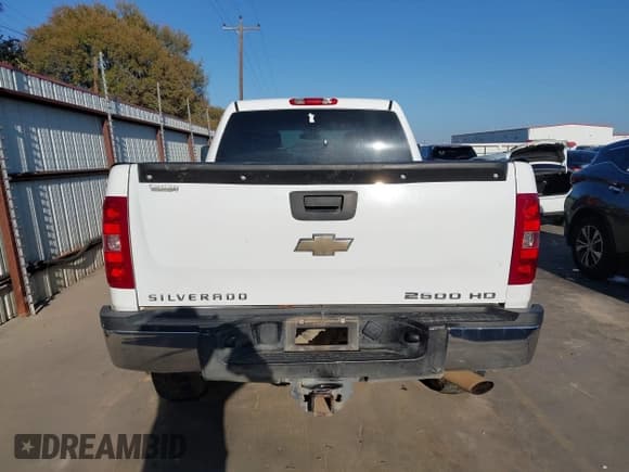 ✅ 2014 Chevrolet Silverado 2500HD Work Truck • VIN: 1GC1CVCG8EF161704 • Лот: 43678631. Опубликован ранее на IAAI с пробегом 264 452 миль. Бесплатный доступ к архиву аукционных продаж из США и подробный отчёт об истории автомобиля на DreamBid. Изображение 17.