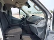 ✅ 2017 Ford Transit • VIN: 1FTYE1ZMXHKB53162 • Lot: 42413355. Wystawiony na IAAI z przebiegiem 146 599 mil. Bezpłatny archiwum sprzedaży aukcyjnych z USA i szczegółowy raport historii pojazdu na DreamBid. Zdjęcie 5.