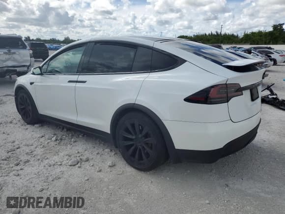 ✅ 2023 Tesla Model X Plaid • VIN: 7SAXCBE67PF384100 • Lot: 60360815. Wystawiony na Copart z przebiegiem Nie podano. Bezpłatny archiwum sprzedaży aukcyjnych z USA i szczegółowy raport historii pojazdu na DreamBid. Zdjęcie 2.
