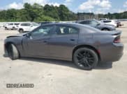 ✅ 2017 Dodge Charger SE • VIN: 2C3CDXBG4HH643192 • Лот: 71172845. Опубликован ранее на Copart с пробегом 116 863 миль. Бесплатный доступ к архиву аукционных продаж из США и подробный отчёт об истории автомобиля на DreamBid. Изображение 2.