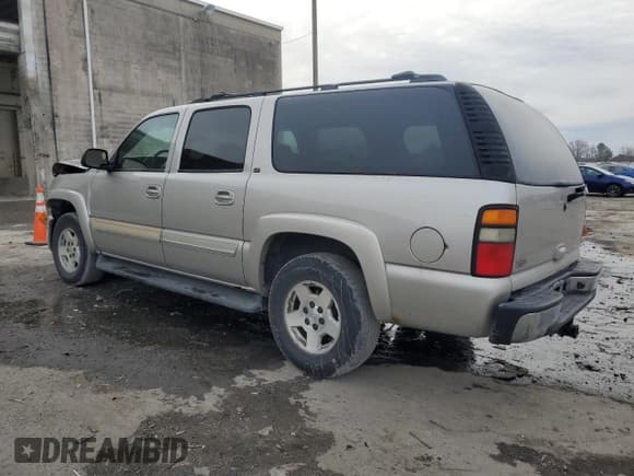 ✅ 2005 Chevrolet Suburban LT • VIN: 3GNFK16Z75G172083 • Lot: 42776645. Wystawiony na Copart z przebiegiem 238 916 mil. Bezpłatny archiwum sprzedaży aukcyjnych z USA i szczegółowy raport historii pojazdu na DreamBid. Zdjęcie 2.