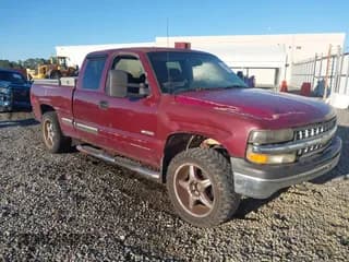 ✅ 2000 Chevrolet Silverado 1500 LS • VIN: 1GCEK19T5YE114187 • Лот: 43485299. Опубликован ранее на IAAI с пробегом 368 666 миль. Бесплатный доступ к архиву аукционных продаж из США и подробный отчёт об истории автомобиля на DreamBid. Изображение 1.