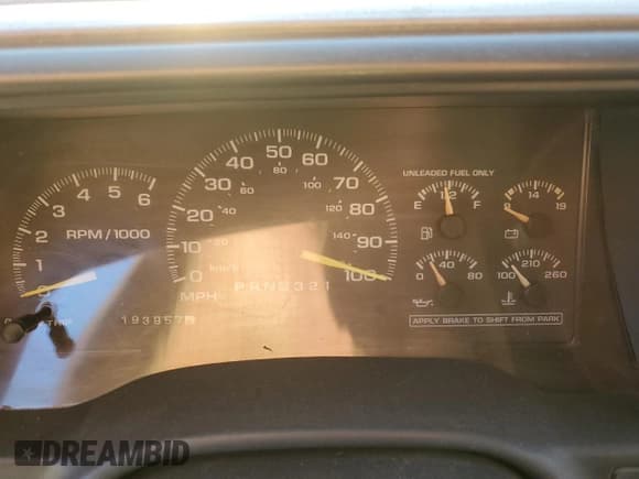 ✅ 1997 Chevrolet Silverado 1500 • VIN: 1GCEK19R9VE197820 • Лот: 84001185. Опубликован ранее на Copart с пробегом 193 957 миль. Бесплатный доступ к архиву аукционных продаж из США и подробный отчёт об истории автомобиля на DreamBid. Изображение 9.