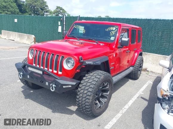✅ 2021 Jeep Wrangler Unlimited Sahara • VIN: 1C4HJXEGXMW631033 • Lot: 42550070. Wystawiony na IAAI z przebiegiem 54 429 mil. Bezpłatny archiwum sprzedaży aukcyjnych z USA i szczegółowy raport historii pojazdu na DreamBid. Zdjęcie 18.