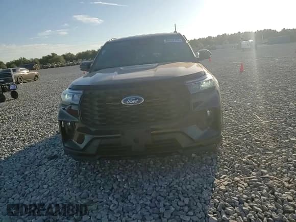 ✅ 2025 Ford Explorer ST-Line • VIN: 1FMUK7KH8SGB89462 • Lot: 89850155. Listed on Copart with 2,966 mi. Free auction sales archive from the USA and detailed vehicle history report at DreamBid. Image 14.