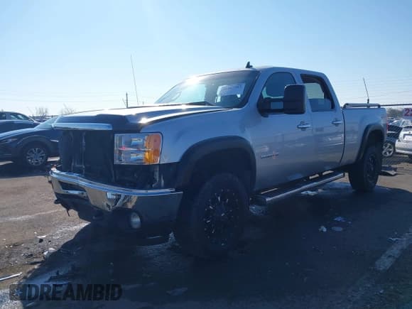 ✅ 2013 GMC Sierra 2500HD SLE • VIN: 1GT120CG9DF162686 • Lot: 41467363. Listed on IAAI with 232,693 mi. Free auction sales archive from the USA and detailed vehicle history report at DreamBid. Image 2.
