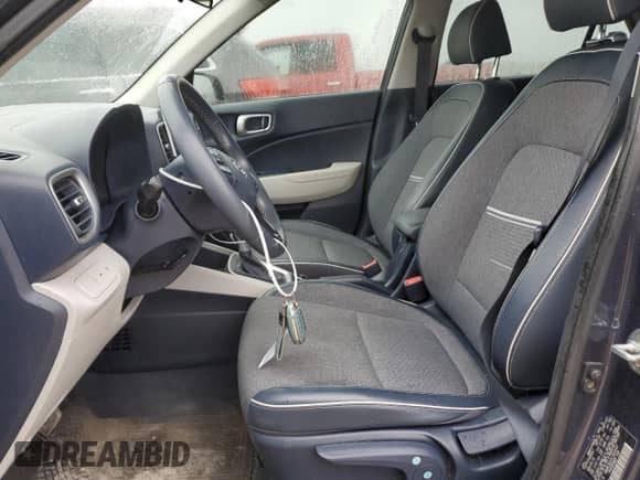 2020 Hyundai Venue SEL с VIN KMHRC8A31LU024547, выставлен на аукционе Copart как лот 84944924 с пробегом 33 684 миль миль и Списание • Salvage title. История ставок и продаж доступна на DreamBid. Изображение 7.