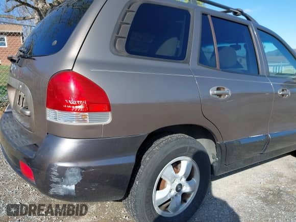 ✅ 2005 Hyundai Santa Fe GLS • VIN: KM8SC13D15U013890 • Лот: 41917783. Размещён на IAAI с пробегом 227 891 миль миль. Получите бесплатный доступ к архиву аукционных продаж из США и посмотрите подробный отчёт об истории автомобиля на DreamBid. Изображение 14.