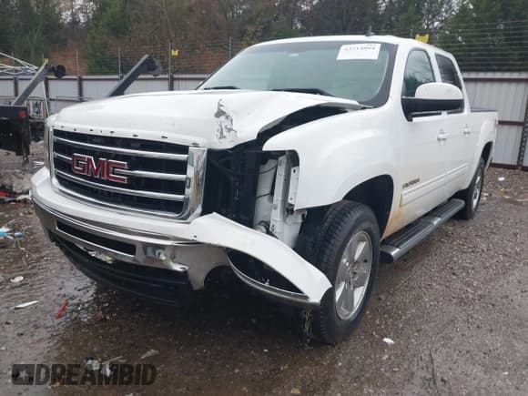 ✅ 2013 GMC Sierra 1500 SLT • VIN: 3GTP2WE76DG161505 • Лот: 43714884. Опубликован ранее на IAAI с пробегом 170 517 миль. Бесплатный доступ к архиву аукционных продаж из США и подробный отчёт об истории автомобиля на DreamBid. Изображение 2.