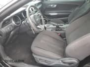 ✅ 2023 Ford Mustang EcoBoost Premium • VIN: 1FATP8UH0P5113442 • Lot: 90839095. Wystawiony na Copart z przebiegiem 28 080 mil. Bezpłatny archiwum sprzedaży aukcyjnych z USA i szczegółowy raport historii pojazdu na DreamBid. Zdjęcie 7.