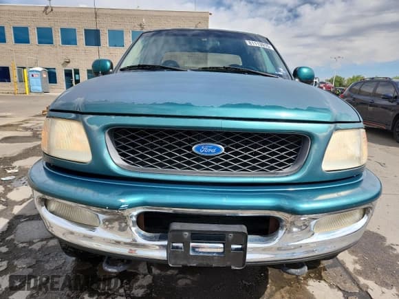 ✅ 1997 Ford F-150 XL • VIN: 1FTDX1869VKB11590 • Lot: 81113915. Wystawiony na Copart z przebiegiem 138 255 mil. Bezpłatny archiwum sprzedaży aukcyjnych z USA i szczegółowy raport historii pojazdu na DreamBid. Zdjęcie 5.