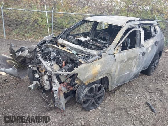 ✅ 2022 Jeep Compass Limited • VIN: 3C4NJDCB5NT228111 • Lot: 43534073. Wystawiony na IAAI z przebiegiem Nie podano. Bezpłatny archiwum sprzedaży aukcyjnych z USA i szczegółowy raport historii pojazdu na DreamBid. Zdjęcie 2.