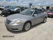 ✅ 2014 Chrysler 200 Limited • VIN: 1C3BCBFG4EN150367 • Лот: 60544925. Опубликован ранее на Copart с пробегом 86 392 миль. Бесплатный доступ к архиву аукционных продаж из США и подробный отчёт об истории автомобиля на DreamBid. Изображение 1.