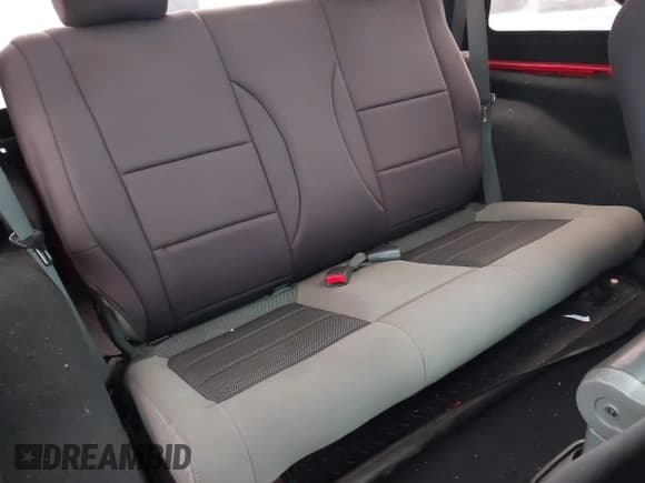 ✅ 2010 Jeep Wrangler Sport • VIN: 1J4AA2D12AL100434 • Лот: 43740797. Опубликован ранее на IAAI с пробегом 176 384 миль. Бесплатный доступ к архиву аукционных продаж из США и подробный отчёт об истории автомобиля на DreamBid. Изображение 8.