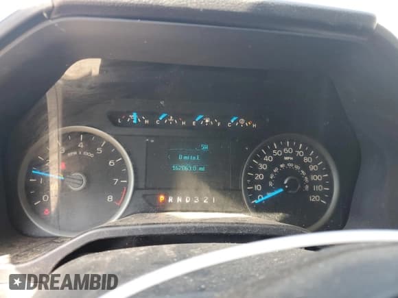 ✅ 2015 Ford F-150 XLT • VIN: 1FTFX1EG2FKF10087 • Lot: 67547885. Wystawiony na Copart z przebiegiem 162 063 mil. Bezpłatny archiwum sprzedaży aukcyjnych z USA i szczegółowy raport historii pojazdu na DreamBid. Zdjęcie 9.