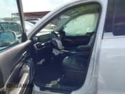 ✅ 2023 Kia Telluride S • VIN: 5XYP64GC2PG362386 • Lot: 43368199. Wystawiony na IAAI z przebiegiem 44 067 mil. Bezpłatny archiwum sprzedaży aukcyjnych z USA i szczegółowy raport historii pojazdu na DreamBid. Zdjęcie 5.