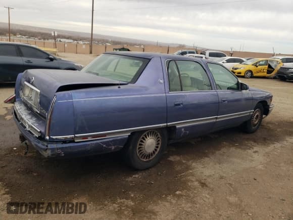 ✅ 1995 Cadillac DeVille • VIN: 1G6KD52B5SU258814 • Lot: 43019135. Wystawiony na Copart z przebiegiem 210 806 mil. Bezpłatny archiwum sprzedaży aukcyjnych z USA i szczegółowy raport historii pojazdu na DreamBid. Zdjęcie 3.