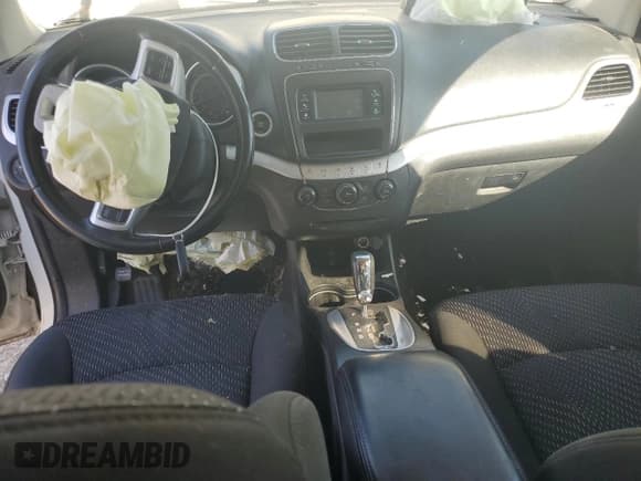 ✅ 2019 Dodge Journey SE • VIN: 3C4PDCBB5KT845628 • Lot: 81862075. Wystawiony na Copart z przebiegiem 52 549 mil. Bezpłatny archiwum sprzedaży aukcyjnych z USA i szczegółowy raport historii pojazdu na DreamBid. Zdjęcie 8.