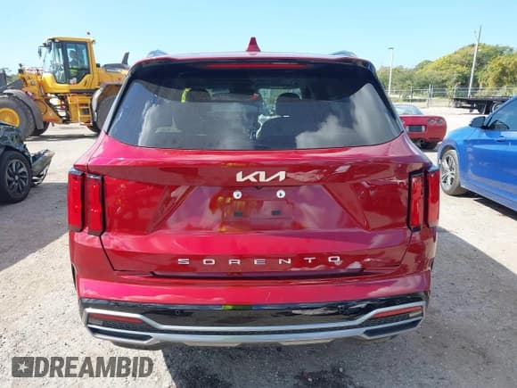 ✅ 2022 Kia Sorento SX • VIN: 5XYRK4LF1NG104118 • Lot: 43647588. Listed on IAAI with 35,724 mi. Free auction sales archive from the USA and detailed vehicle history report at DreamBid. Image 16.