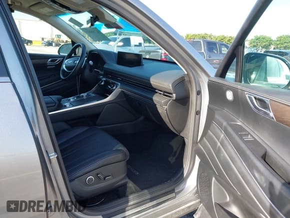 ✅ 2024 Genesis GV80 • VIN: KMUHBDSB2RU181110 • Lot: 42788620. Wystawiony na IAAI z przebiegiem 28 216 mil. Bezpłatny archiwum sprzedaży aukcyjnych z USA i szczegółowy raport historii pojazdu na DreamBid. Zdjęcie 5.