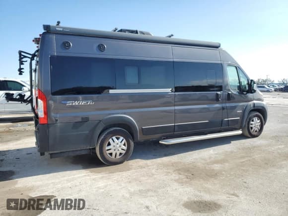 ✅ 2022 Ram ProMaster Window Van • VIN: 3C6MRVUGXME580695 • Лот: 70992195. Опубликован ранее на Copart с пробегом 17 901 миль. Бесплатный доступ к архиву аукционных продаж из США и подробный отчёт об истории автомобиля на DreamBid. Изображение 4.