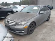 ✅ 2012 Mercedes-Benz C 300 Sport • VIN: WDDGF8BBXCR194441 • Lot: 43776116. Wystawiony na IAAI z przebiegiem 127 360 mil. Bezpłatny archiwum sprzedaży aukcyjnych z USA i szczegółowy raport historii pojazdu na DreamBid. Zdjęcie 17.